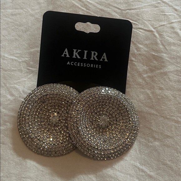 ✨AKIRA Dazzling Silver Circle ✨Earrings - Picture 4 of 6